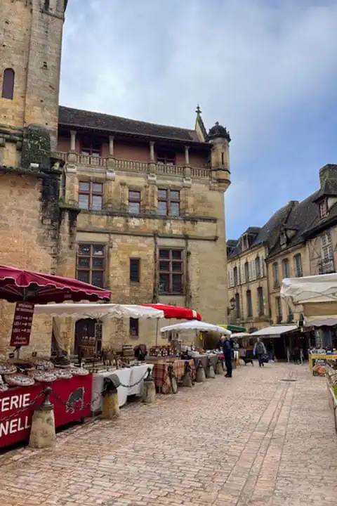 Sarlat market on Saturday morning