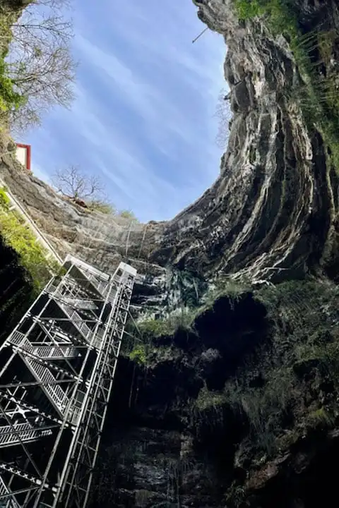 Visit the Gouffre de Padirac