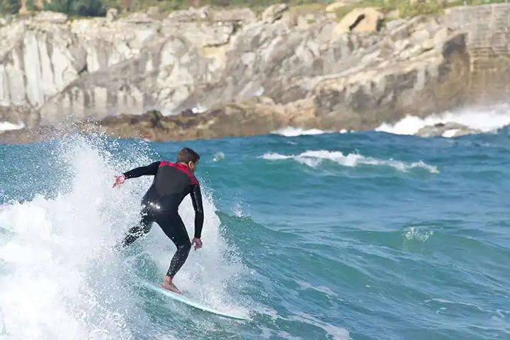Go surfing in San Sebastián