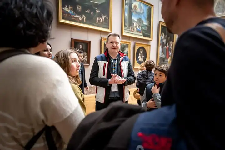 Visit the Louvre with children