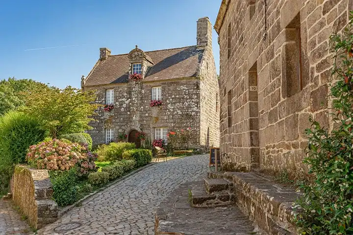 Visiting Locronan and the most beautiful places on the Crozon peninsula
