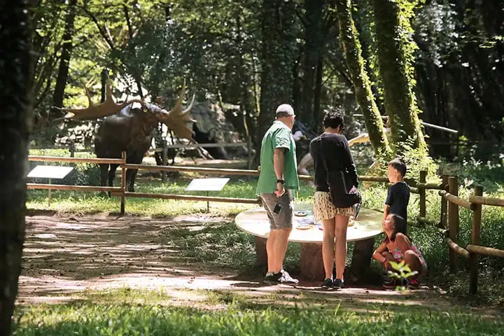 PrehistoParc in Dordogne
