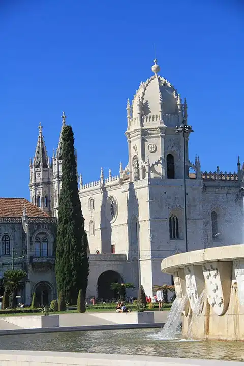 Visit the Mosteiro dos Jerónimos