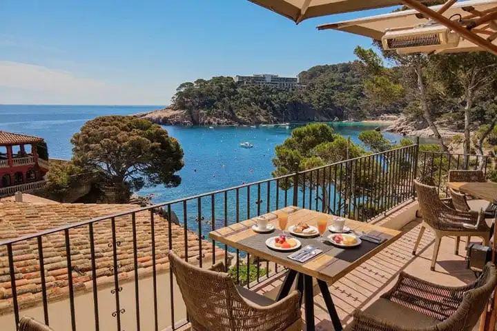 Seafront hotels on the Costa Brava: the most beautiful hotels