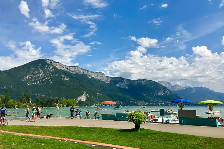 What to see at Lake Annecy?