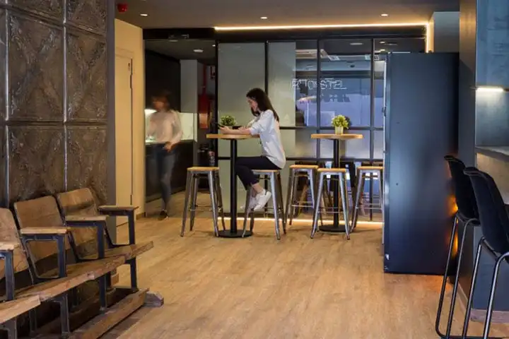 Youth hostel Barcelona Airhostel Barcelona Airport 24h