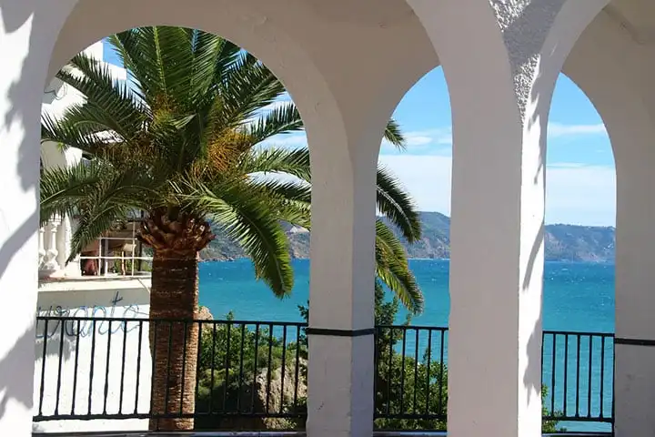 Visit Nerja with its Balcón de Europa