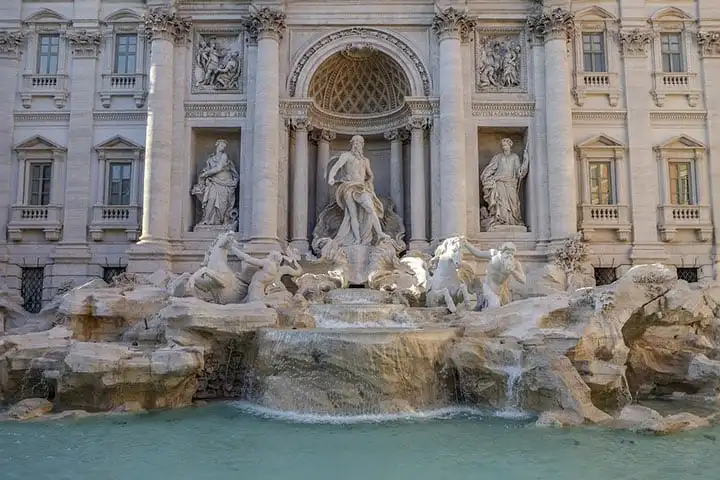 Where to stay in Rome to explore on foot: top best hotels 