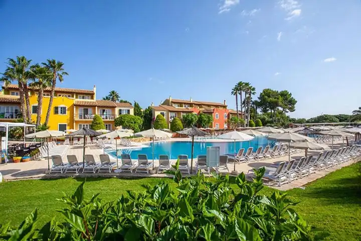 Seafront hotel in Menorca for family holidays