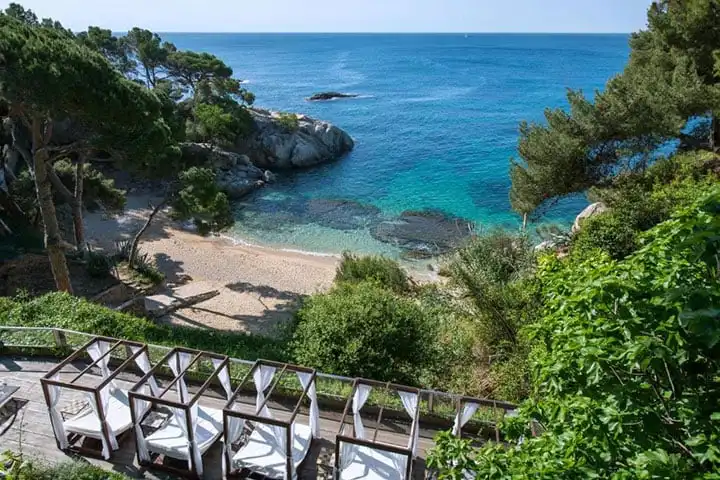 Seafront Costa Brava hotel in Platja d'Aro