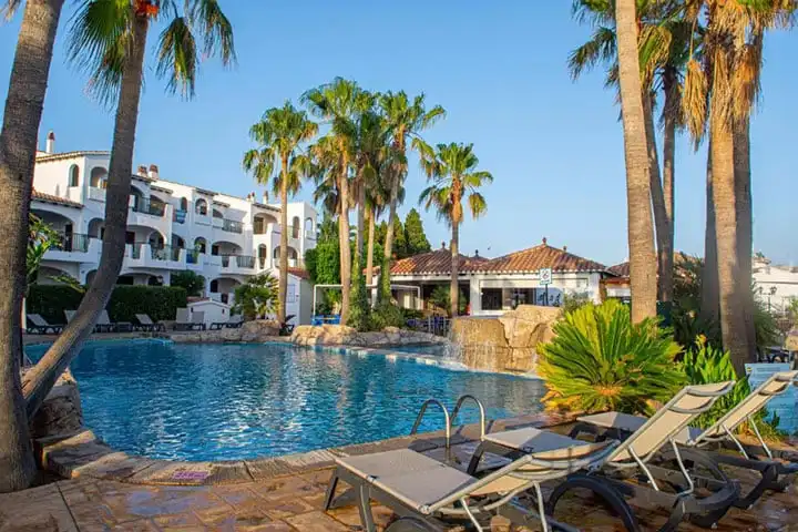 Siesta Mar Apartamentos, seafront Menorca