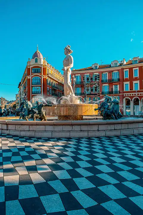 Visiting Nice in 1 day and Place Masséna